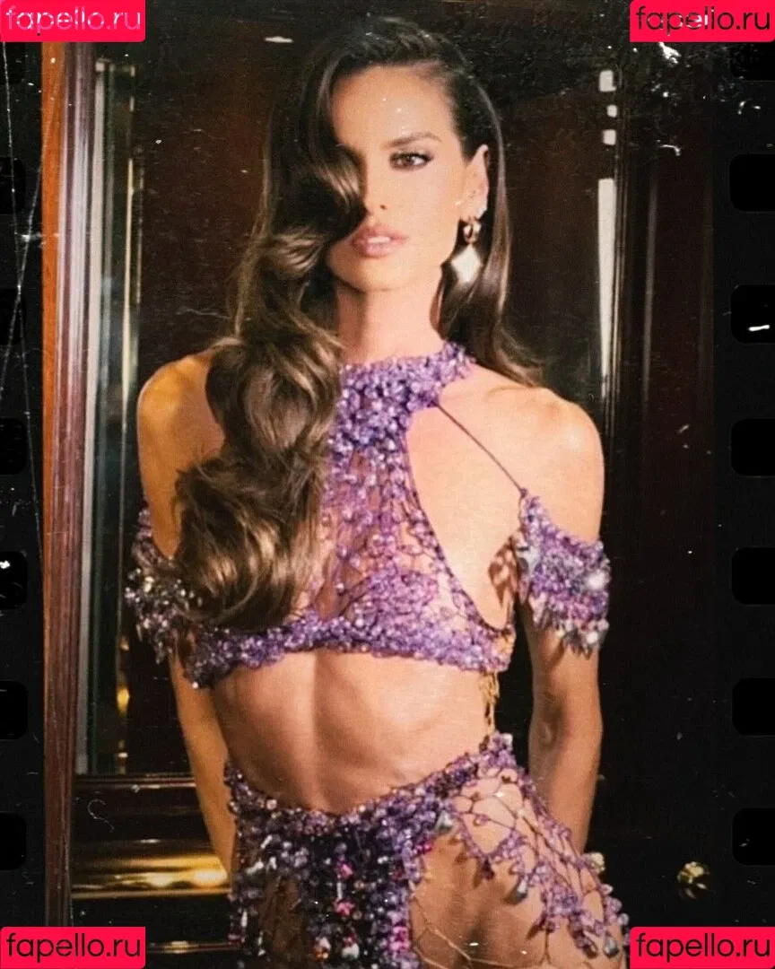 Izabel Goulart / iza_goulart / izabelgoulart Onlyfans Photo Gallery 