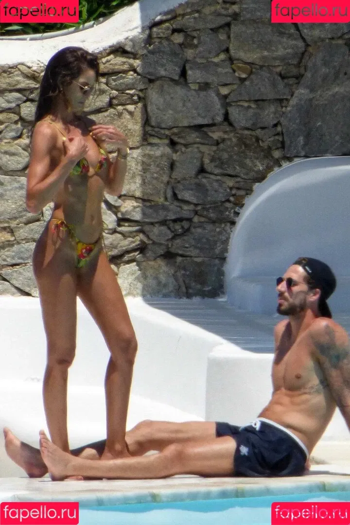 Izabel Goulart / iza_goulart / izabelgoulart Onlyfans Photo Gallery 