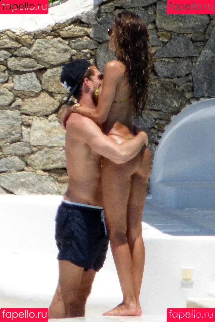 Izabel Goulart / iza_goulart / izabelgoulart Onlyfans Photo Gallery 