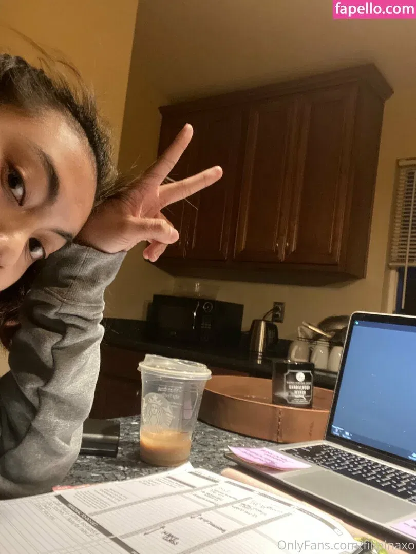 sweetyheartiie / zamoraheart Onlyfans Photo Gallery 