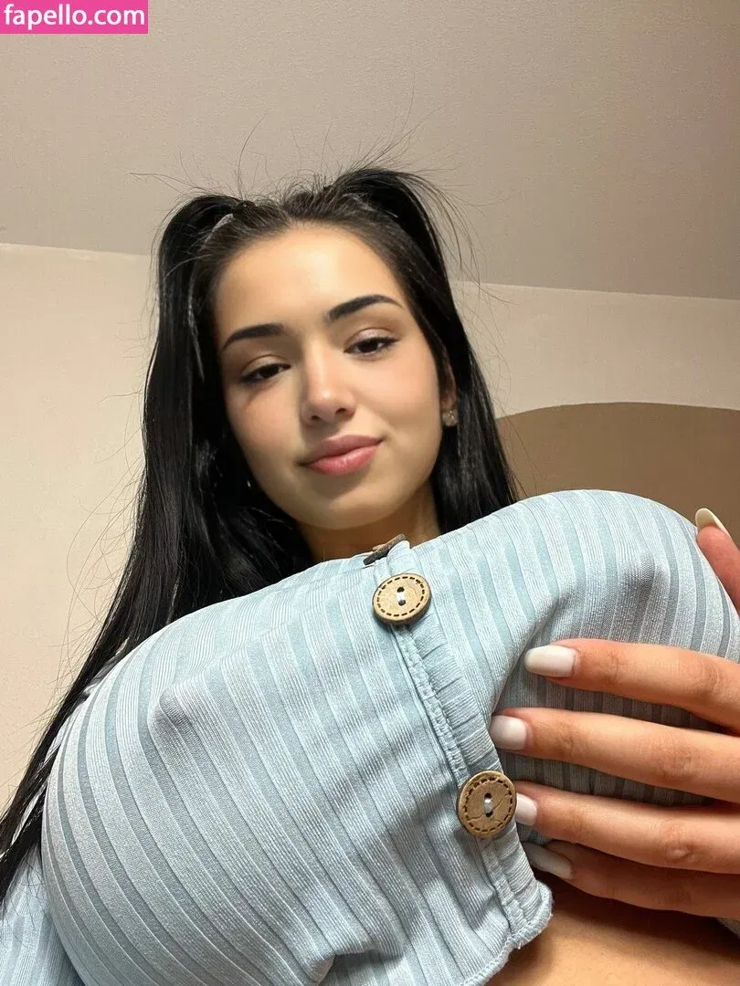 Fionaa / Fionaparkerx / mini_superslim Onlyfans Photo Gallery 