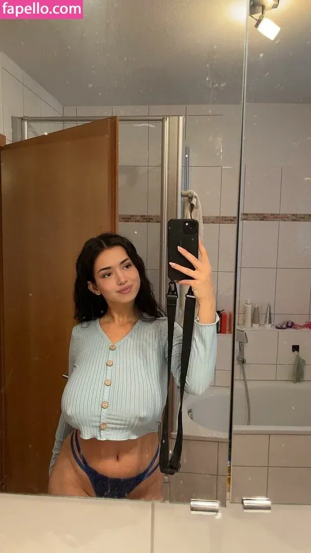 Fionaa / Fionaparkerx / mini_superslim Onlyfans Photo Gallery 