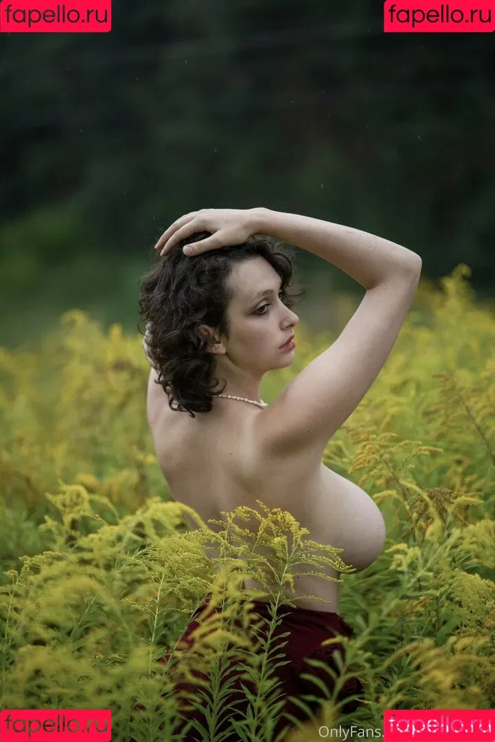 Helga Amor / helga.amor.back / helga_amor / helgaamor Onlyfans Photo Gallery 