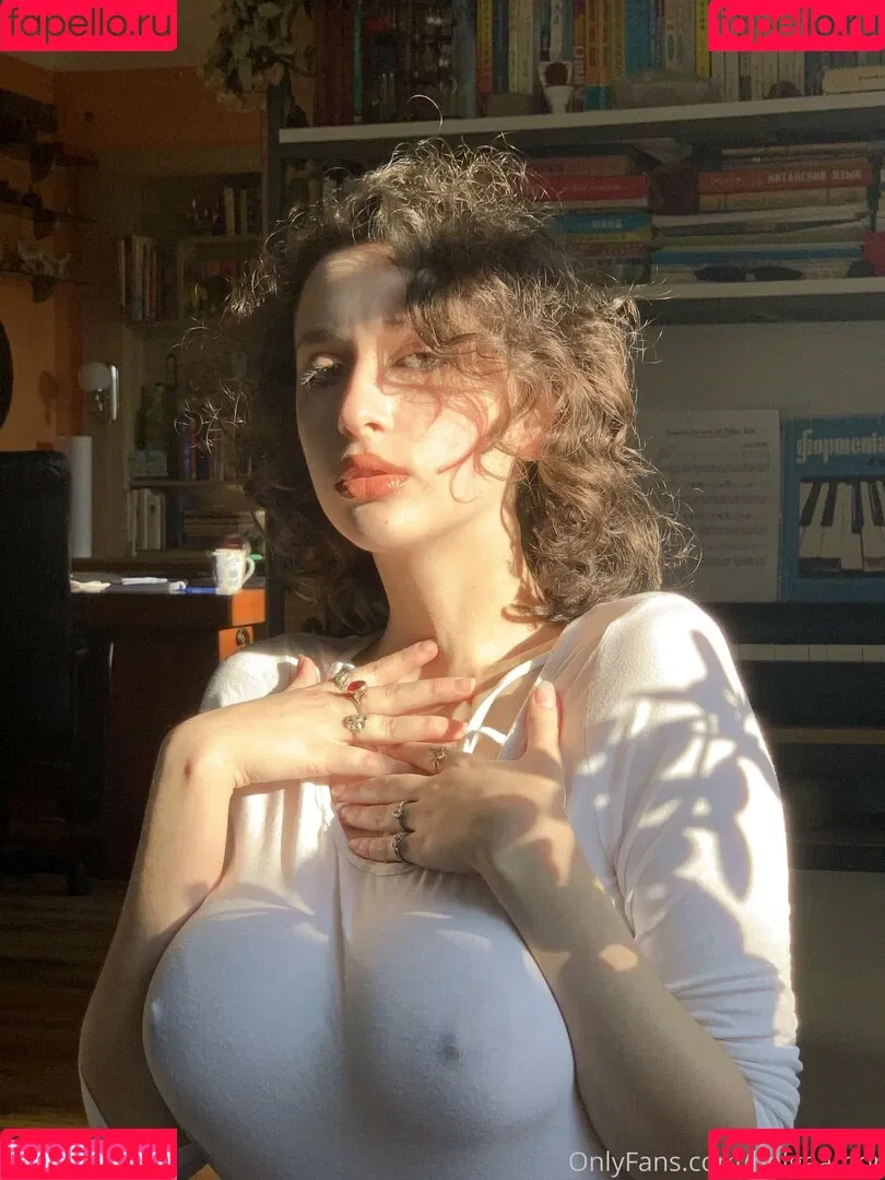 Helga Amor / helga.amor.back / helga_amor / helgaamor Onlyfans Photo Gallery 