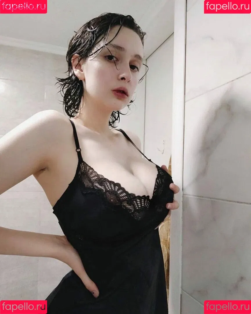 Helga Amor / helga.amor.back / helga_amor / helgaamor Onlyfans Photo Gallery 