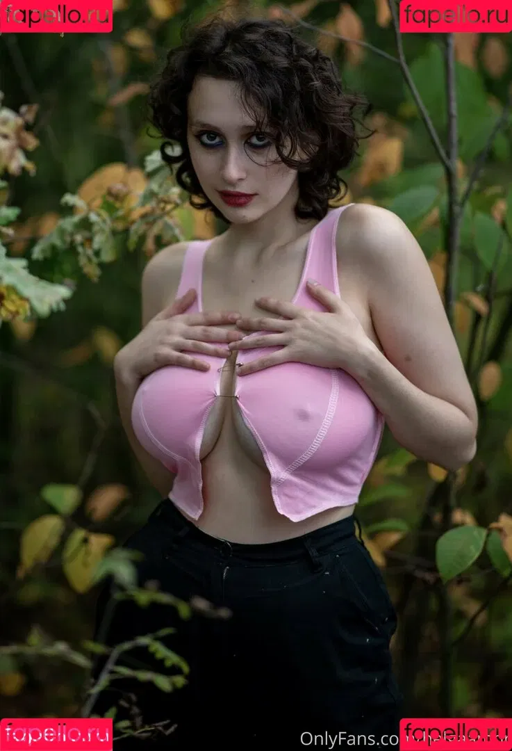 Helga Amor / helga.amor.back / helga_amor / helgaamor Onlyfans Photo Gallery 