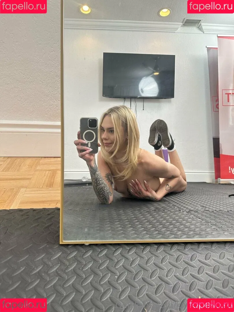 knifegrlfriend Onlyfans Photo Gallery 