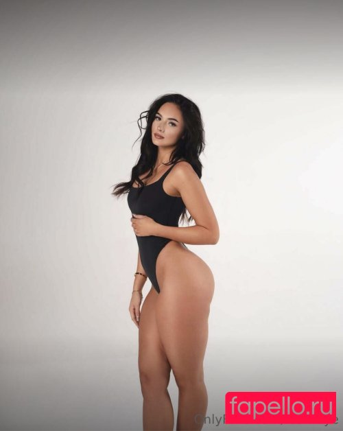 leahfaye Nude Onlyfans Photo 5