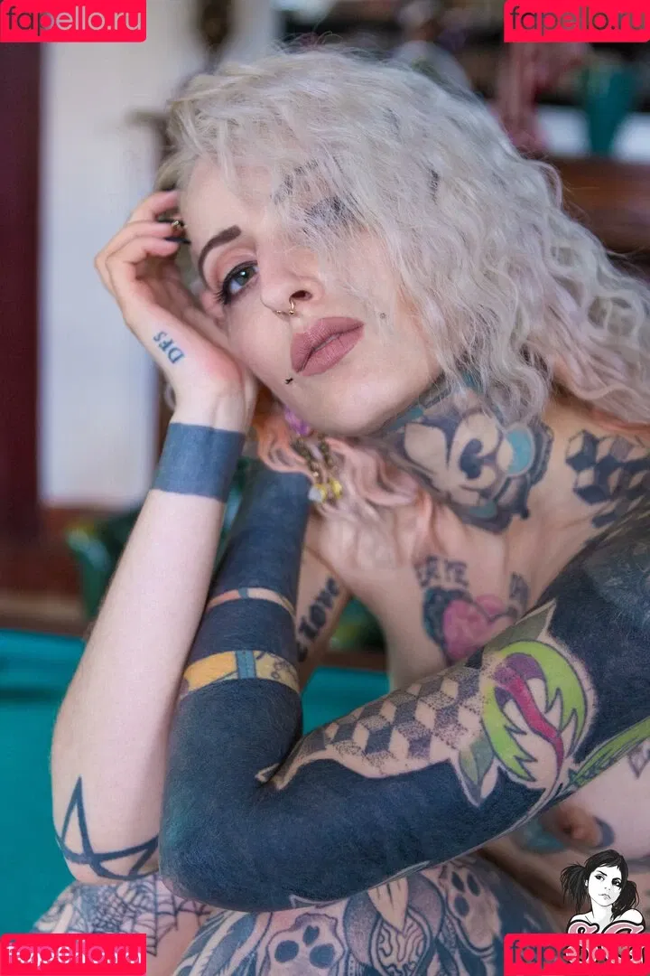 Gladyce / gladycefavour / gladycesuicide Onlyfans Photo Gallery 