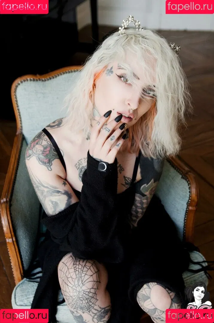 Gladyce / gladycefavour / gladycesuicide Onlyfans Photo Gallery 