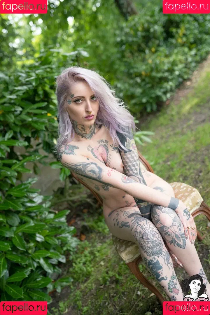 Gladyce / gladycefavour / gladycesuicide Onlyfans Photo Gallery 
