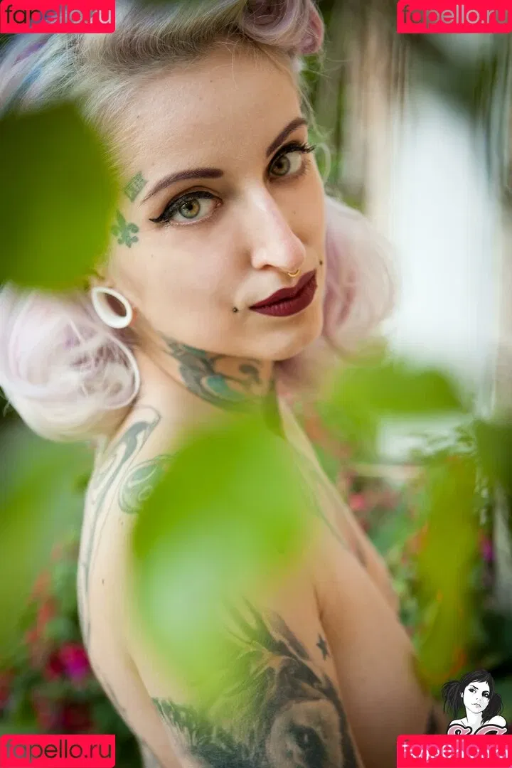 Gladyce / gladycefavour / gladycesuicide Onlyfans Photo Gallery 