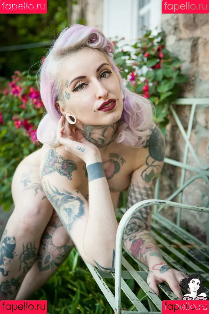 Gladyce / gladycefavour / gladycesuicide Onlyfans Photo Gallery 