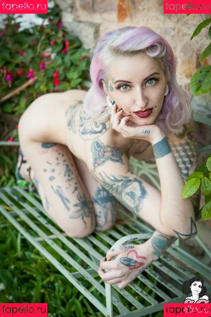 Gladyce / gladycefavour / gladycesuicide Onlyfans Photo Gallery 