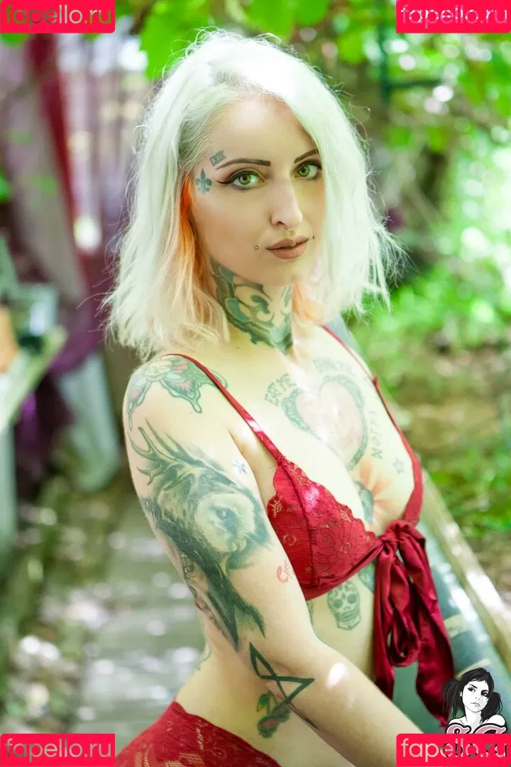 Gladyce / gladycefavour / gladycesuicide Onlyfans Photo Gallery 