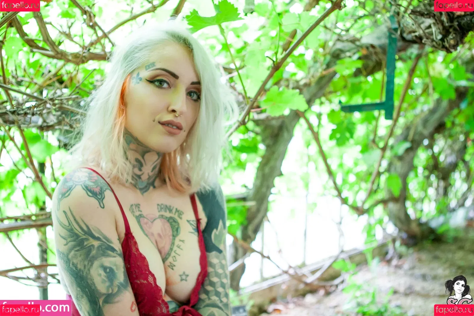 Gladyce / gladycefavour / gladycesuicide Onlyfans Photo Gallery 