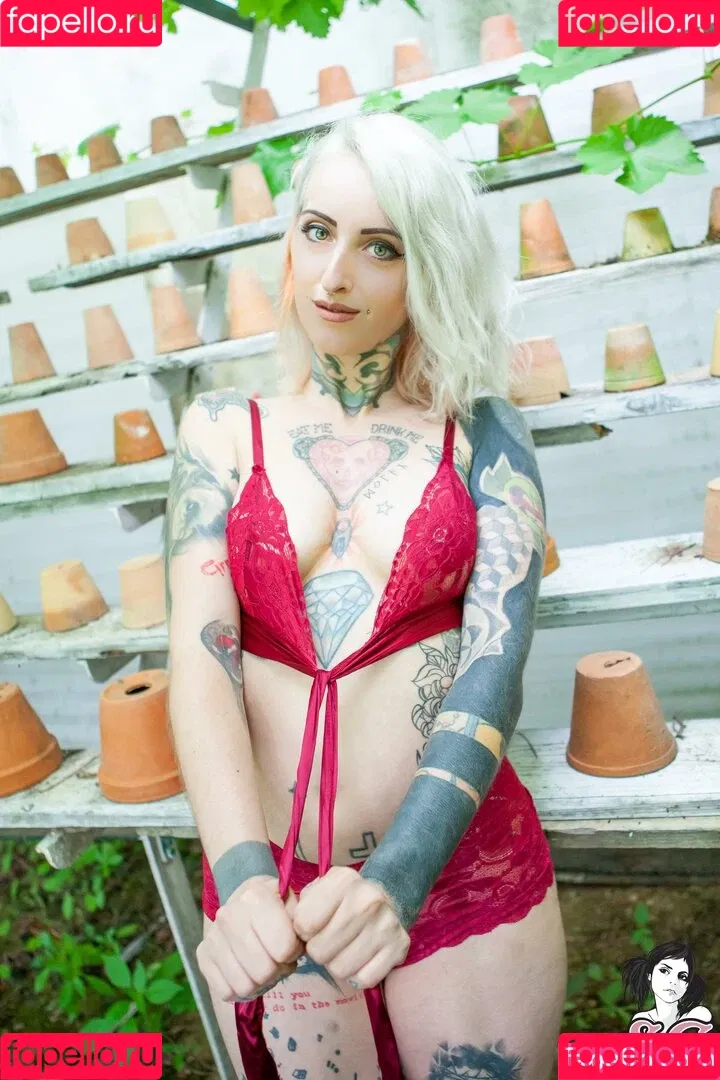 Gladyce / gladycefavour / gladycesuicide Onlyfans Photo Gallery 