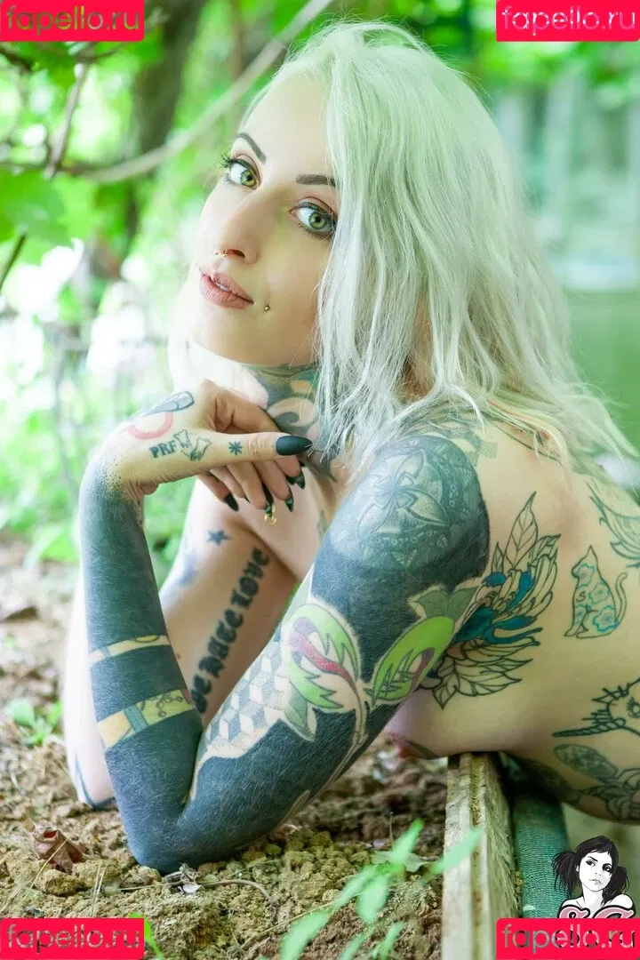 Gladyce / gladycefavour / gladycesuicide Onlyfans Photo Gallery 