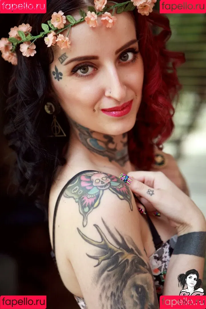 Gladyce / gladycefavour / gladycesuicide Onlyfans Photo Gallery 