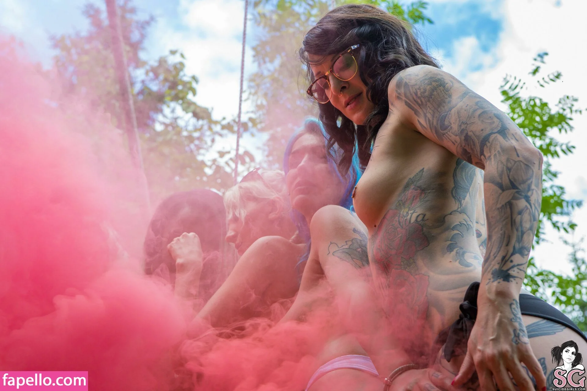 Gladyce / gladycefavour / gladycesuicide Onlyfans Photo Gallery 