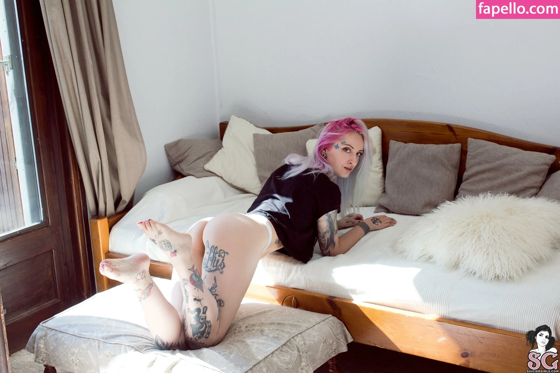 Gladyce / gladycefavour / gladycesuicide Onlyfans Photo Gallery 