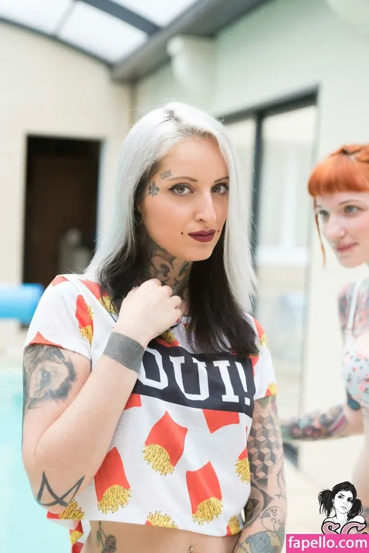 Gladyce / gladycefavour / gladycesuicide Onlyfans Photo Gallery 