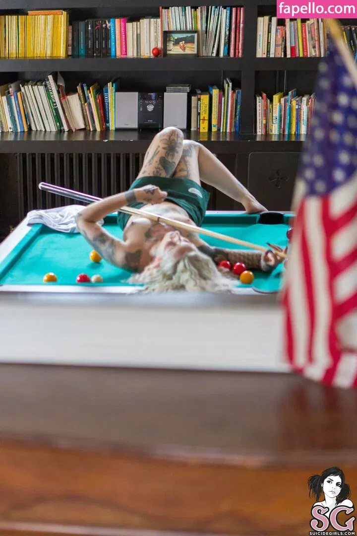 Gladyce / gladycefavour / gladycesuicide Onlyfans Photo Gallery 