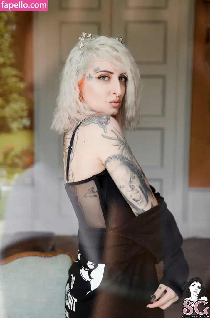 Gladyce / gladycefavour / gladycesuicide Onlyfans Photo Gallery 