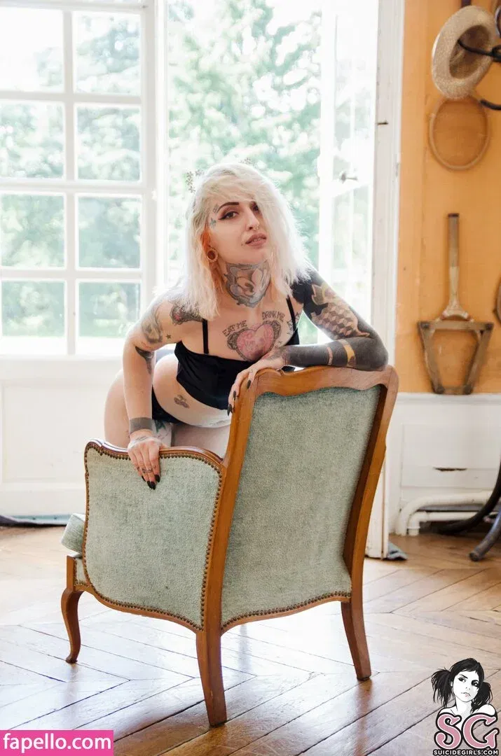 Gladyce / gladycefavour / gladycesuicide Onlyfans Photo Gallery 