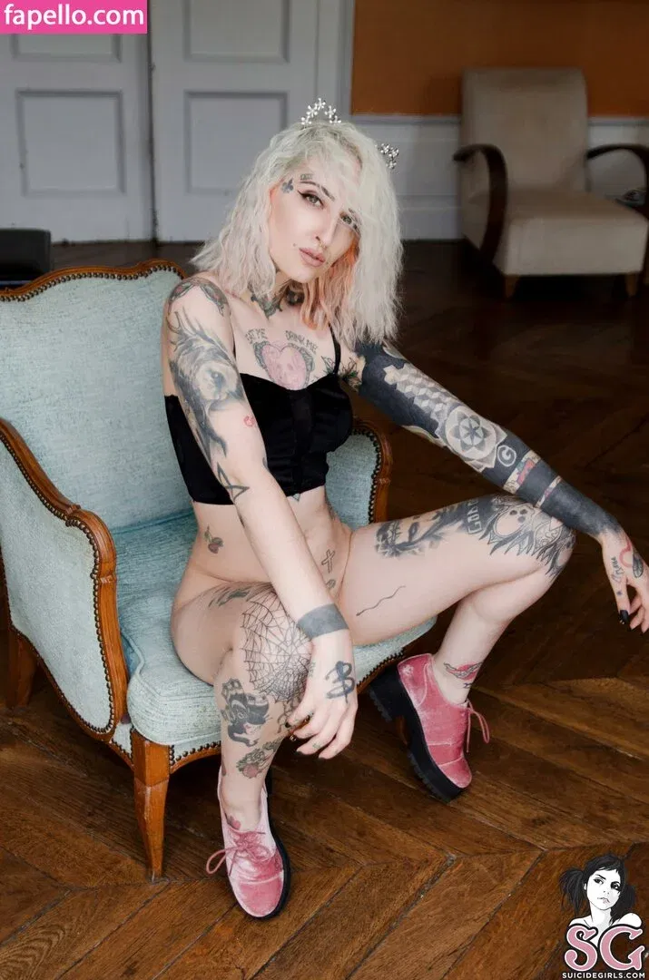 Gladyce / gladycefavour / gladycesuicide Onlyfans Photo Gallery 