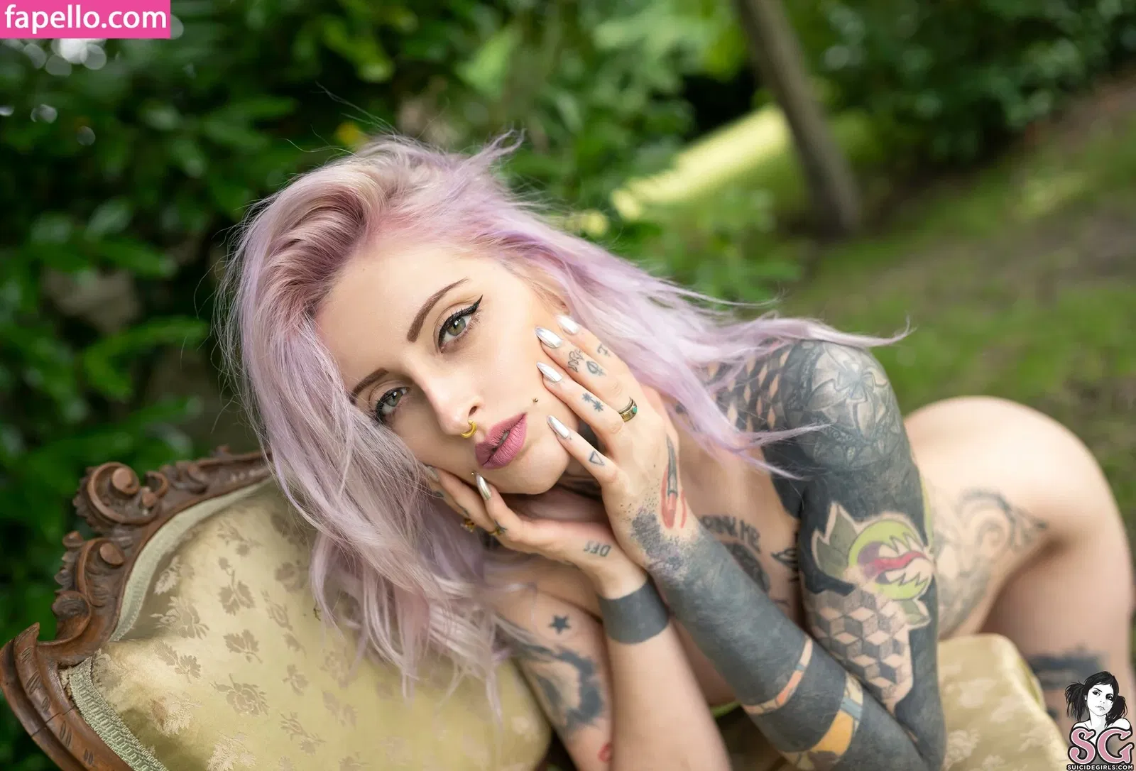 Gladyce / gladycefavour / gladycesuicide Onlyfans Photo Gallery 