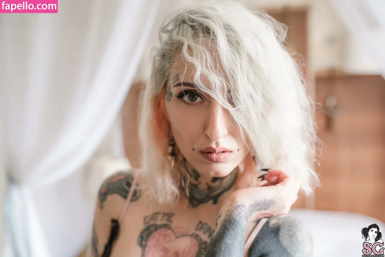 Gladyce / gladycefavour / gladycesuicide Onlyfans Photo Gallery 