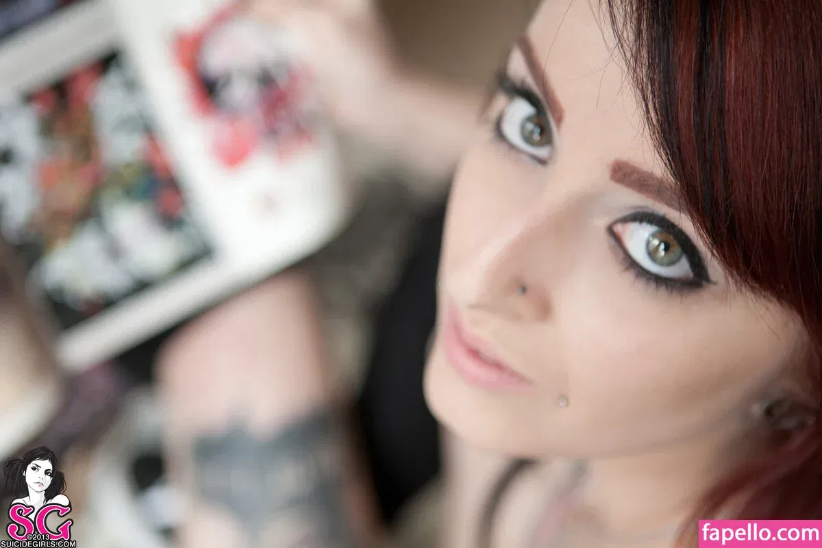 Gladyce / gladycefavour / gladycesuicide Onlyfans Photo Gallery 