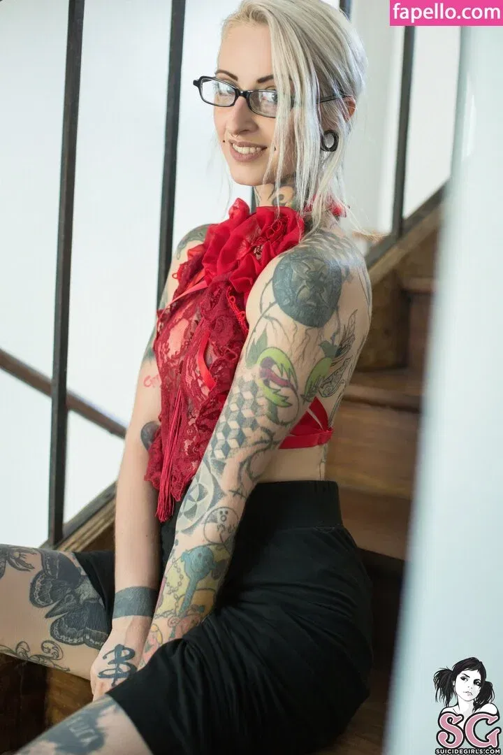 Gladyce / gladycefavour / gladycesuicide Onlyfans Photo Gallery 