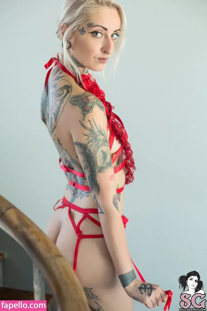 Gladyce / gladycefavour / gladycesuicide Onlyfans Photo Gallery 