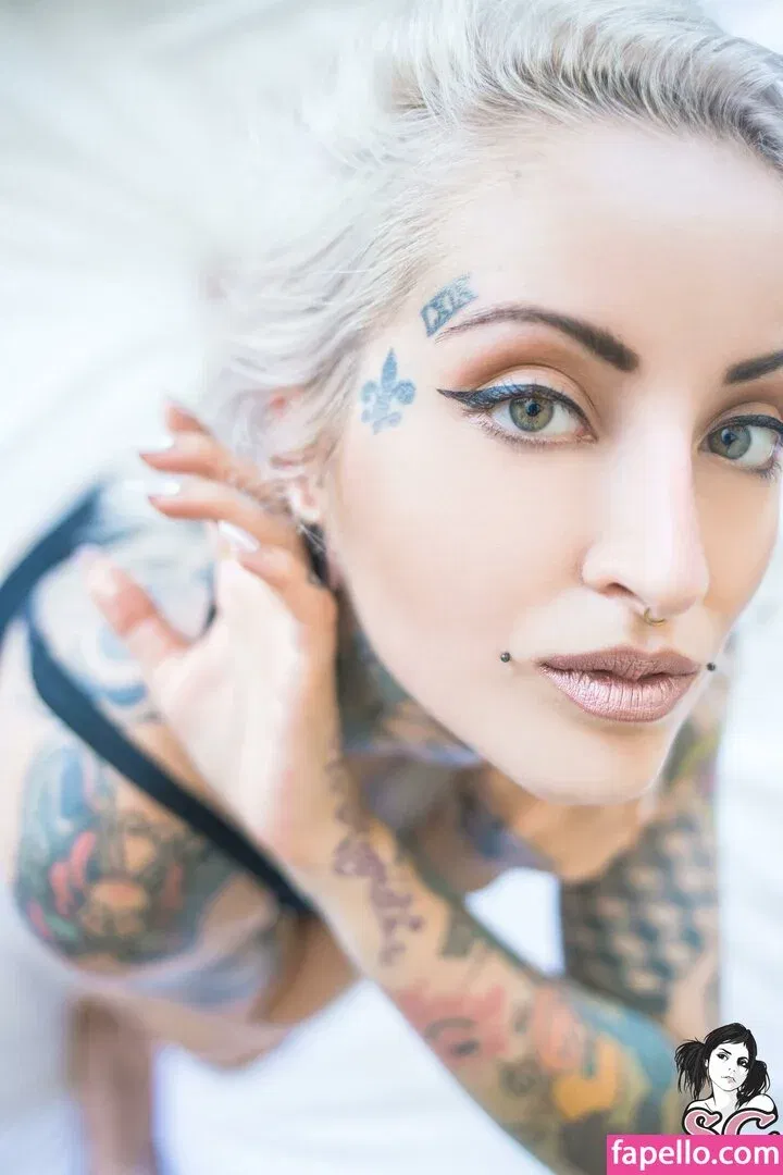 Gladyce / gladycefavour / gladycesuicide Onlyfans Photo Gallery 