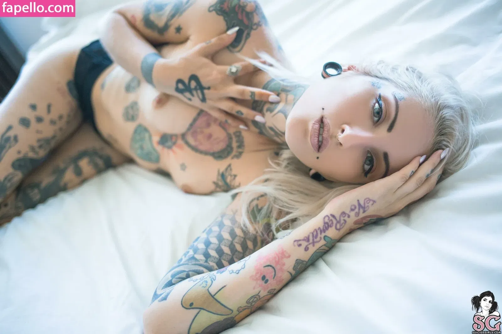 Gladyce / gladycefavour / gladycesuicide Onlyfans Photo Gallery 