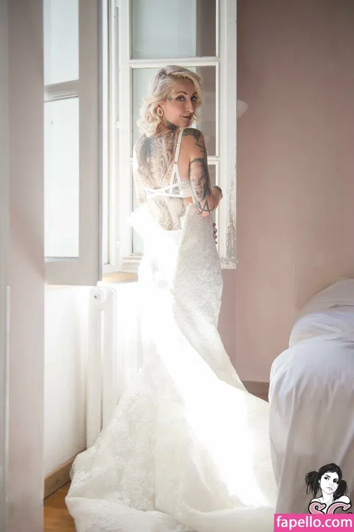 Gladyce / gladycefavour / gladycesuicide Onlyfans Photo Gallery 