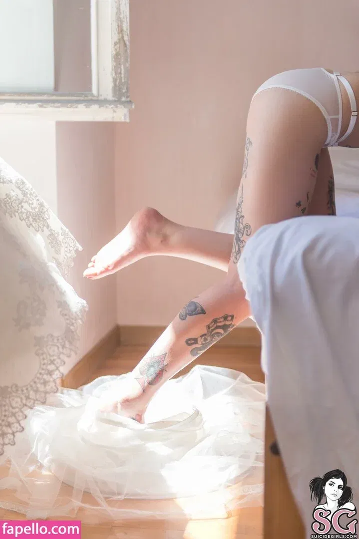 Gladyce / gladycefavour / gladycesuicide Onlyfans Photo Gallery 