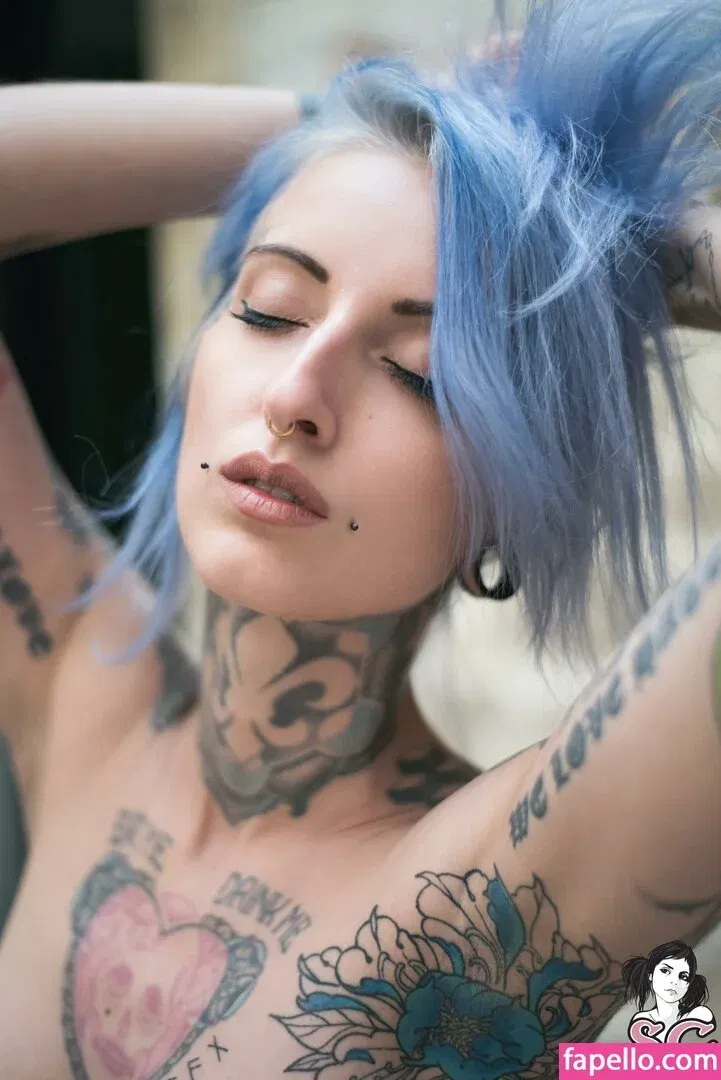 Gladyce / gladycefavour / gladycesuicide Onlyfans Photo Gallery 