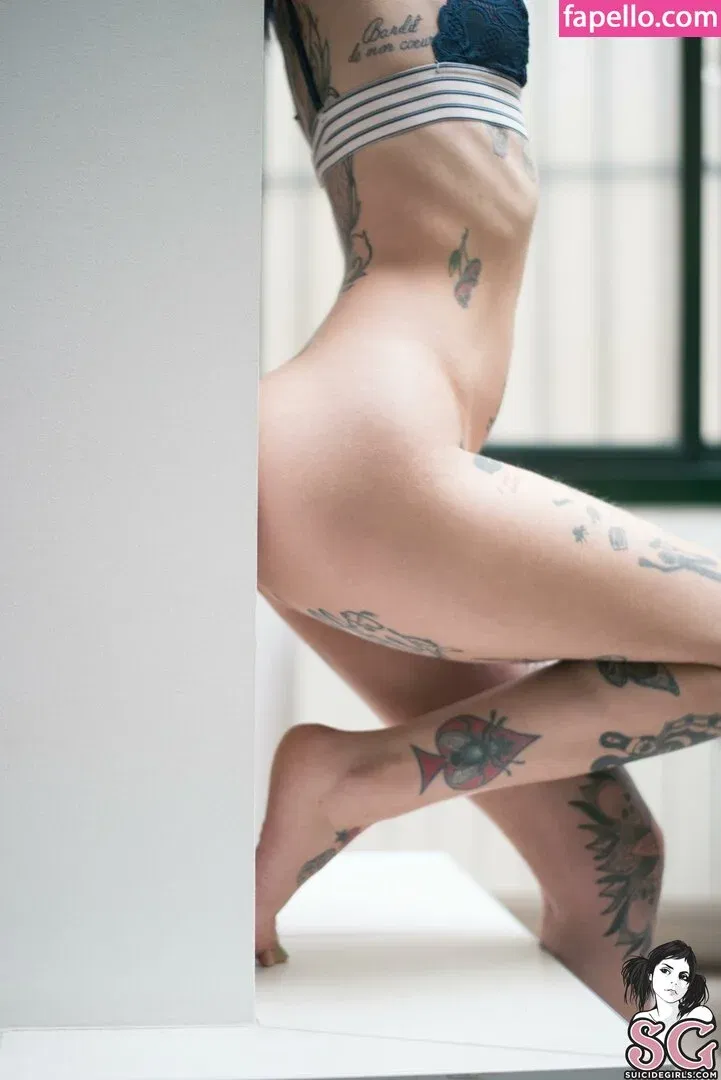 Gladyce / gladycefavour / gladycesuicide Onlyfans Photo Gallery 