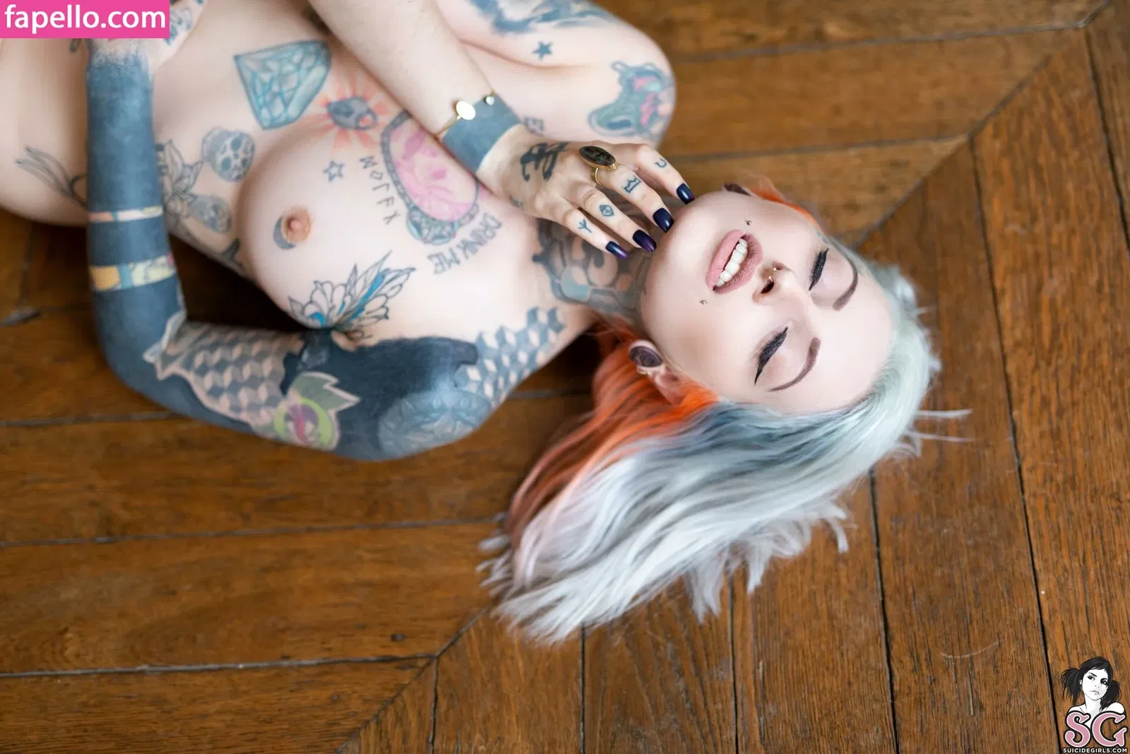 Gladyce / gladycefavour / gladycesuicide Onlyfans Photo Gallery 