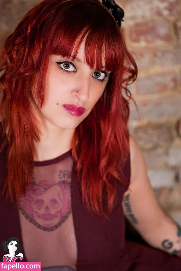 Gladyce / gladycefavour / gladycesuicide Onlyfans Photo Gallery 