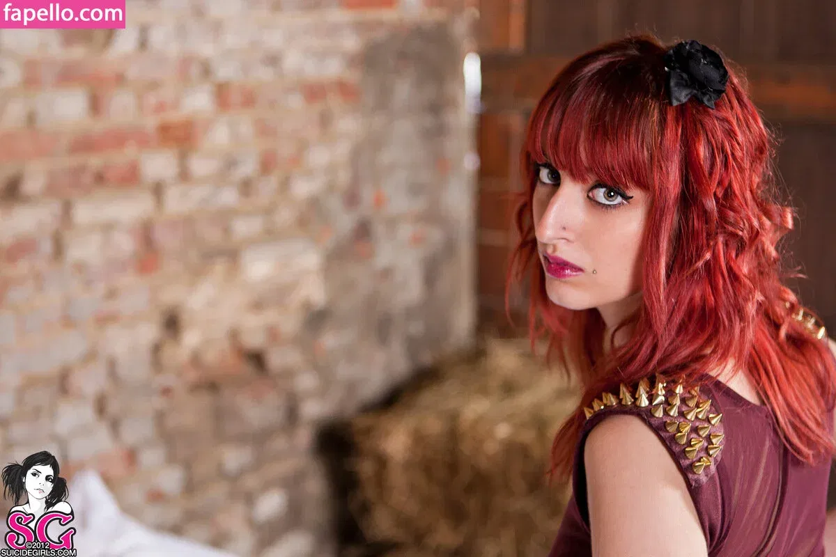 Gladyce / gladycefavour / gladycesuicide Onlyfans Photo Gallery 