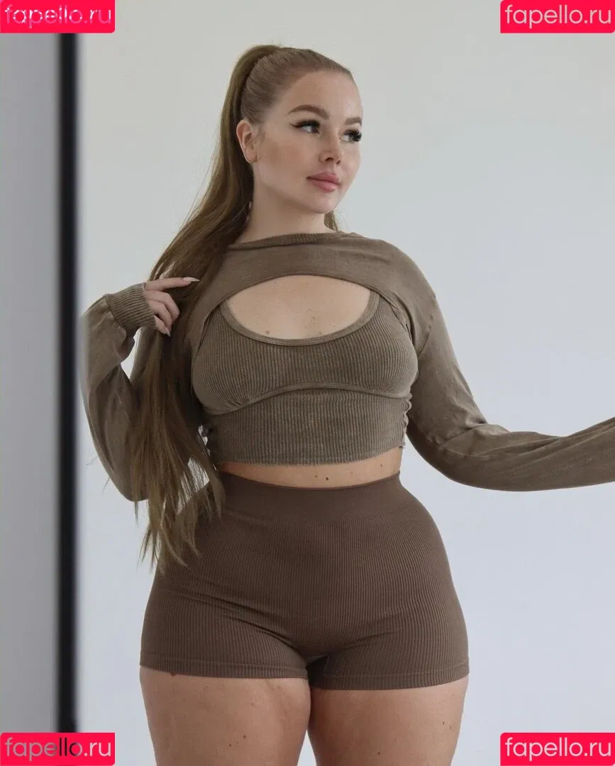 Emma Christina / emmahaggstrom Onlyfans Photo Gallery 