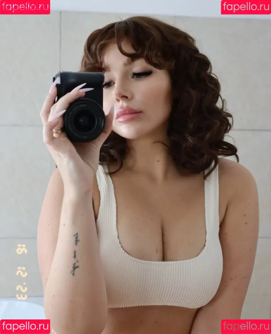 Emma Christina / emmahaggstrom Onlyfans Photo Gallery 