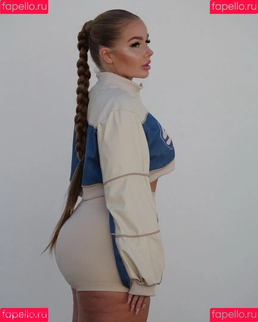 Emma Christina / emmahaggstrom Onlyfans Photo Gallery 