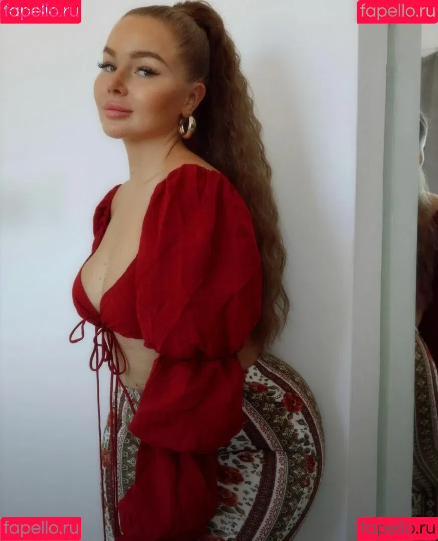 Emma Christina / emmahaggstrom Onlyfans Photo Gallery 