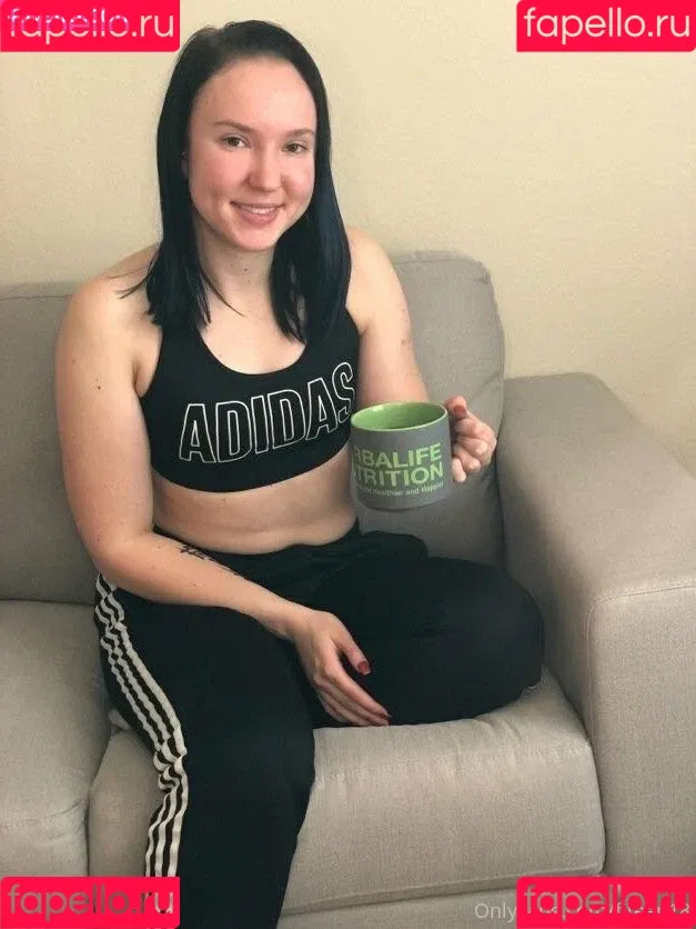 fiteen18 / nikinina178 Onlyfans Photo Gallery 