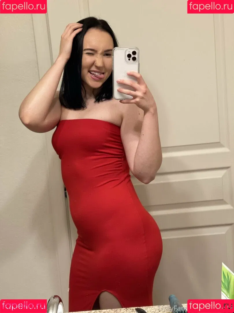 fiteen18 / nikinina178 Onlyfans Photo Gallery 